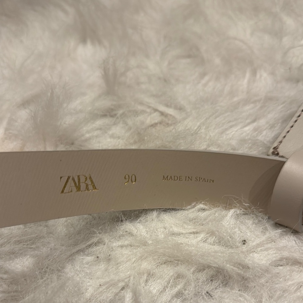 Elegant Cream Belt Bag - Picture 12 of 15